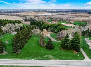 5974 River Rd, Waunakee, WI 53597