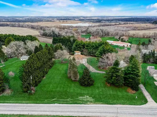 5974 River Road, Waunakee, WI 53597
