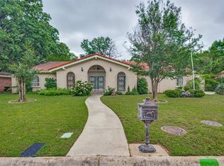 849 Wheelwood Dr, Hurst, TX 76053