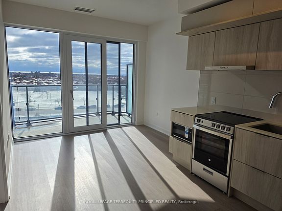 3rd image of 448 Burnhamthorpe Rd W #517