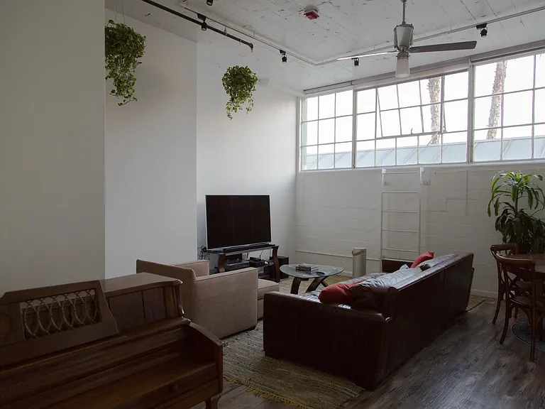 420 S San Pedro St #222 — Photo 12