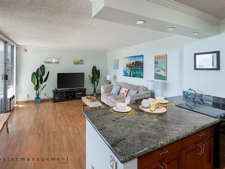2600 Pualani Way #1404 — Photo 3