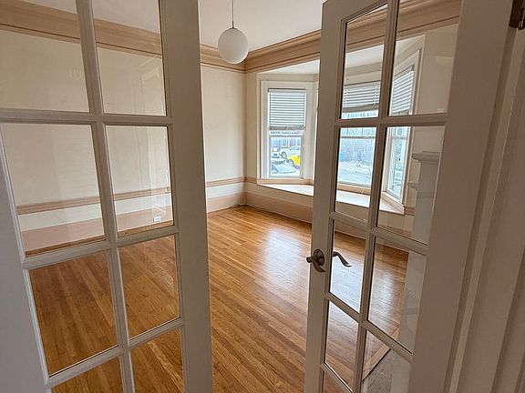 Front Room/Bedroom 1