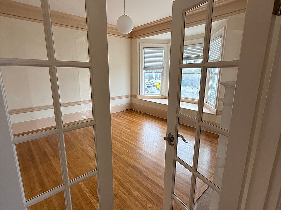 Front Room/Bedroom 1