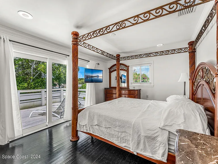 265 Marion St — Photo 25