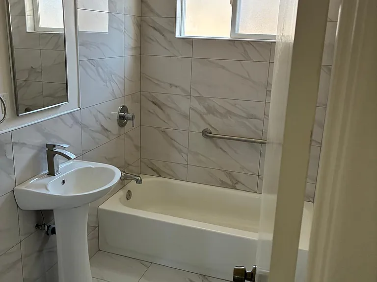 863 Morada Pl — Photo 8