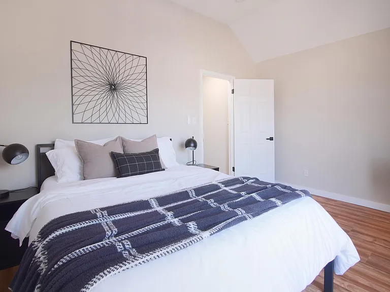 1502 Foster Dr — Photo 8