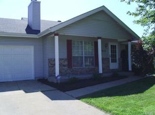 2215 Central Parkway Dr, Florissant, MO
