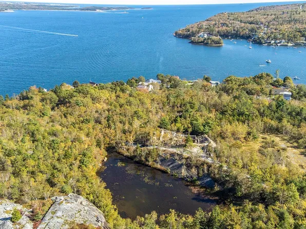 Bluestone Rd #3A-4, Halifax, NS B3P 2H2