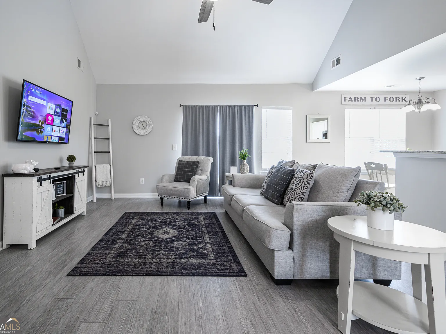 3 bed, 2.0 bath, $4,761 — Photo 2
