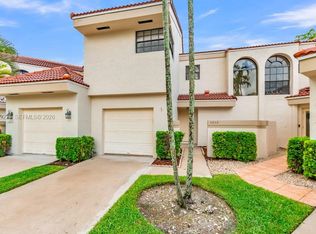 3454 Laurel Oaks Ln, Hollywood, FL 33021