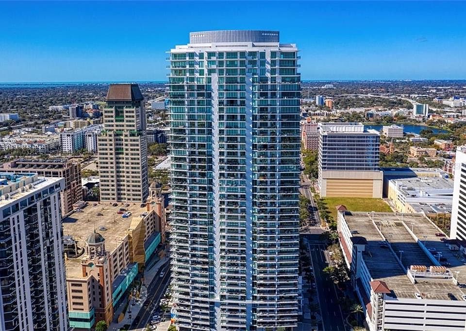 1st image of 100 1st Ave N #3404