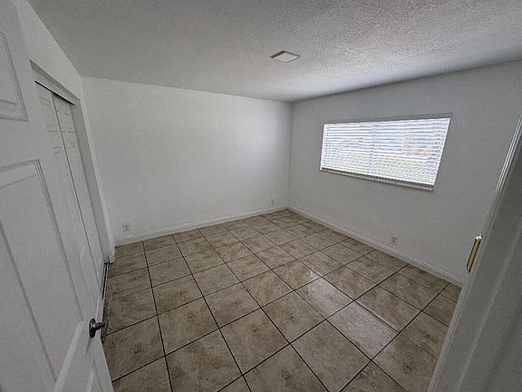 4th image of 4271 NW 5th St APT 128