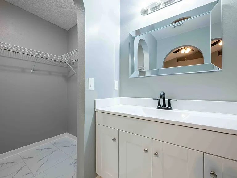 6920 Playpark Trl — Photo 2