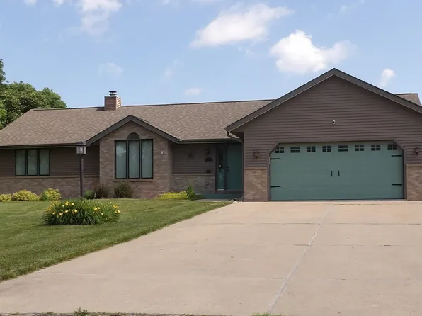 538 Sandra Cir, Freeport, IL 61032