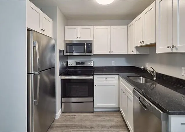 Chestnut Place — Photo 1