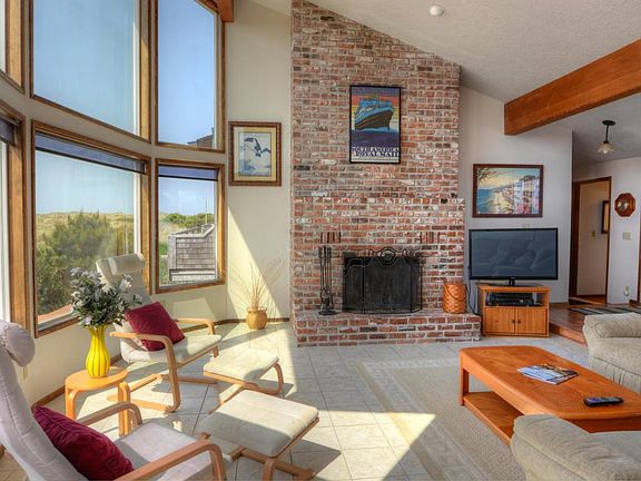 4th image of 1706 NW Oceania Dr