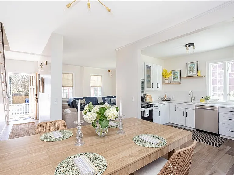 4 Gladding Ct — Photo 21