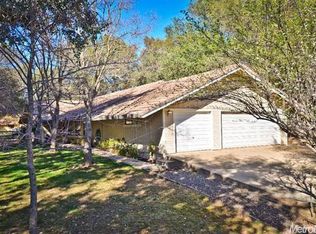 3255 Humphrey Rd, Loomis, CA 95650