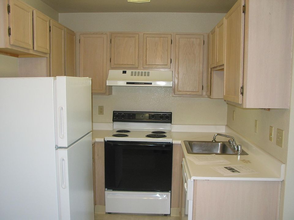 1st image of 4319 Railroad Ave APT 15