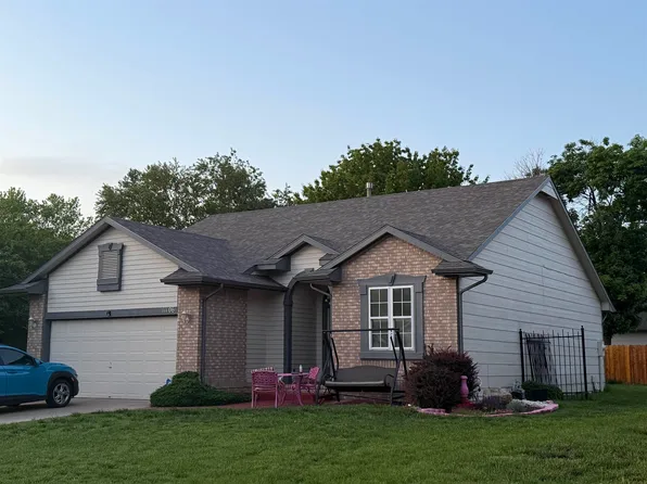 11106 W Westlawn St, Wichita, KS 67212