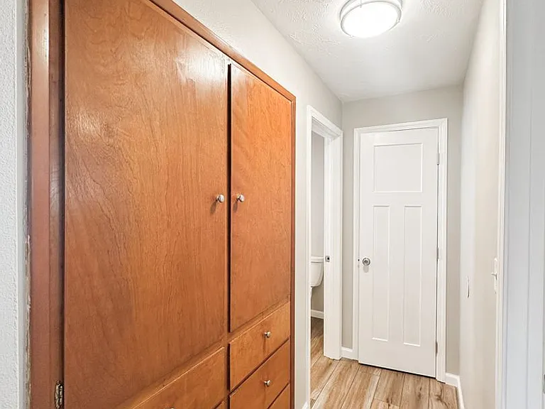 2392 Edgewood Ave NE — Photo 10