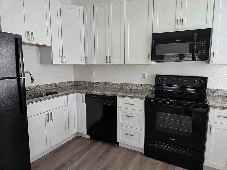 735 Avenue A SW #C — Photo 16