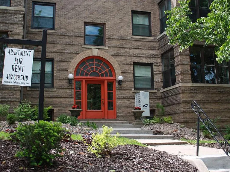 3105 Dewey Ave #4 — Photo 1