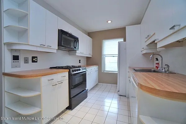 Sold by REMAX Elite | media 25