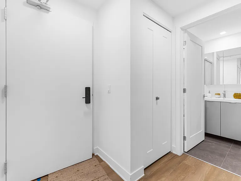 1655 Carling Ave — Photo 23