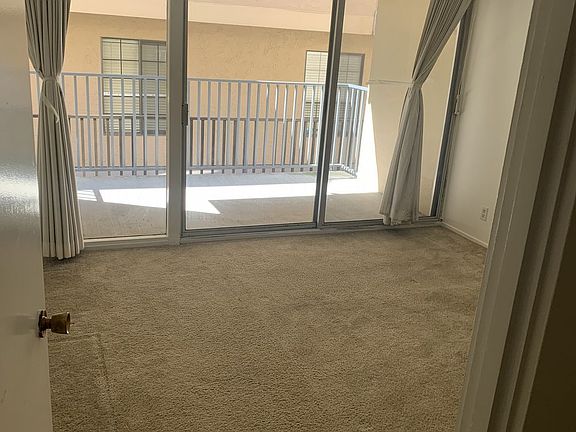 5th image of 1414 San Carlos Ave APT 302