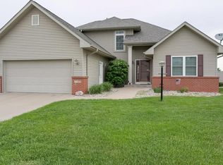3325 Baton Rouge Rd, Muscatine, IA 52761