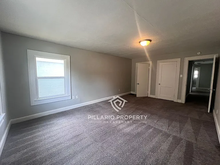 3326-3328 N Park Ave — Photo 10