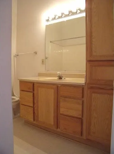 2 bed, 1050 sqft, $1,000 — Photo 4