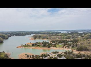 1339 Parrotts Chapel Rd, Sevierville, TN 37876