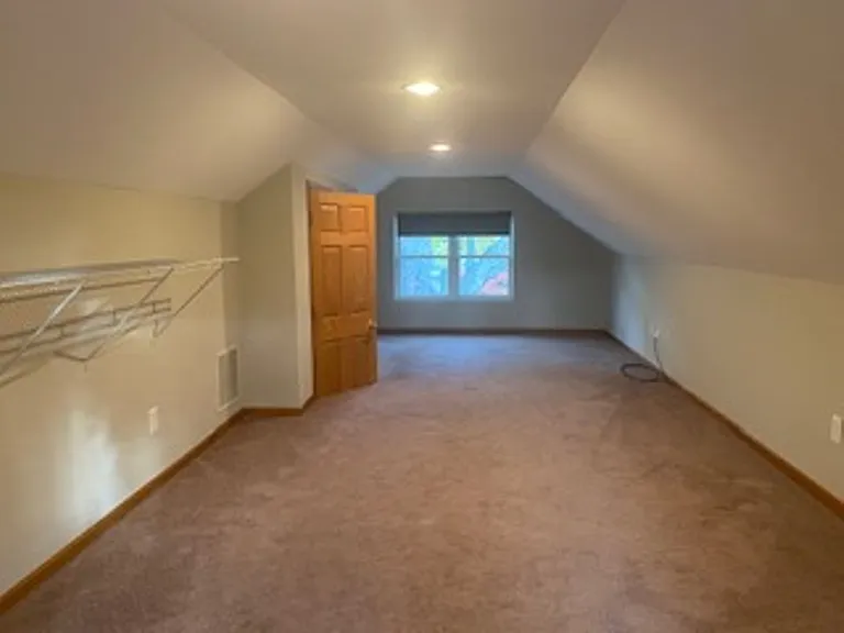 1012 Warner Ave — Photo 9