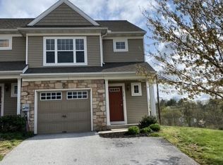 316 Millstone Dr, Mountville, PA 17554