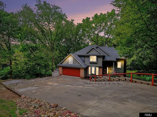 829 Hidden Hills Dr, Bellevue, NE 68005