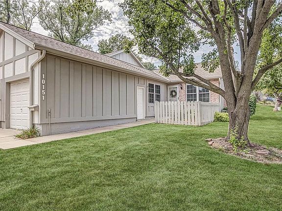 2nd image of 10151 Edelweiss Cir
