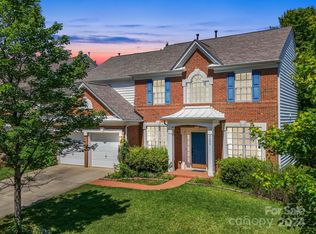 9206 Linden Tree Ln, Charlotte, NC 28277