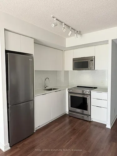30 Samuel Wood Way #301 Photo 1