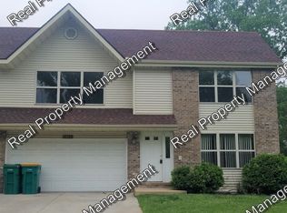 5845 Adams St, Merrillville, IN 46410