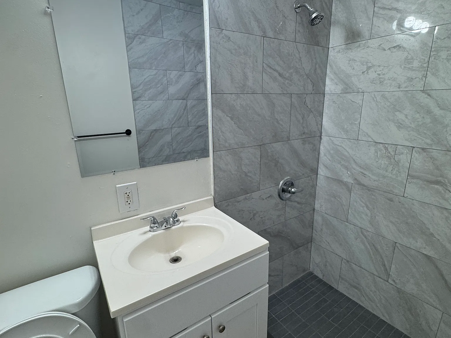 3 bed, 1150 sqft, $2,850 — Photo 1