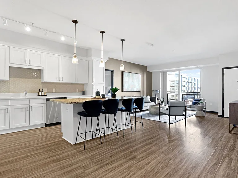 The Shoreham Apartments — Photo 53