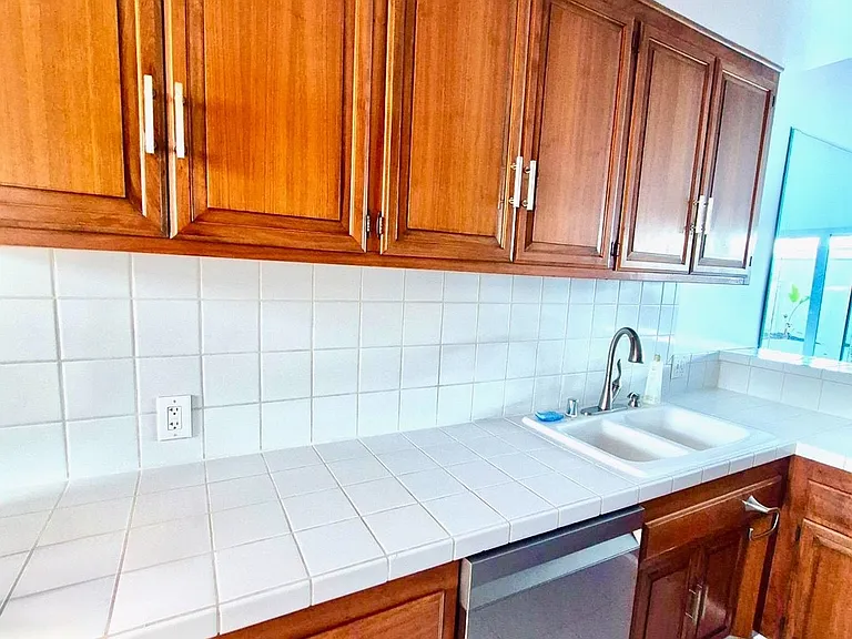 4065 Warner Ave — Photo 15