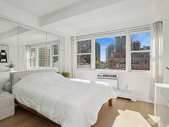 4th image of 320 E 54th St APT 10A