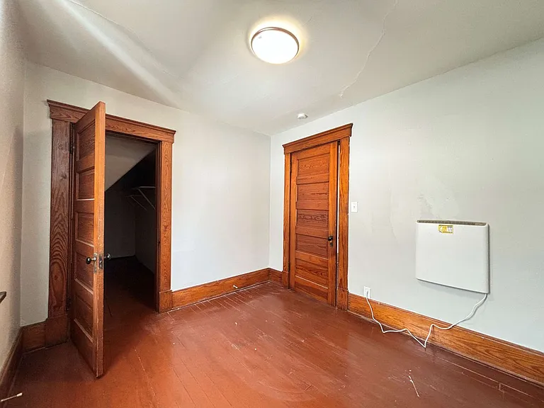 30-32 Lagonda Ave — Photo 18