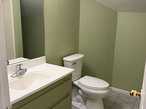 5th image of 771 Saint Charles Ave NE #B