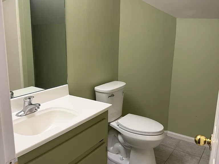 771 Saint Charles Ave NE #B — Photo 5