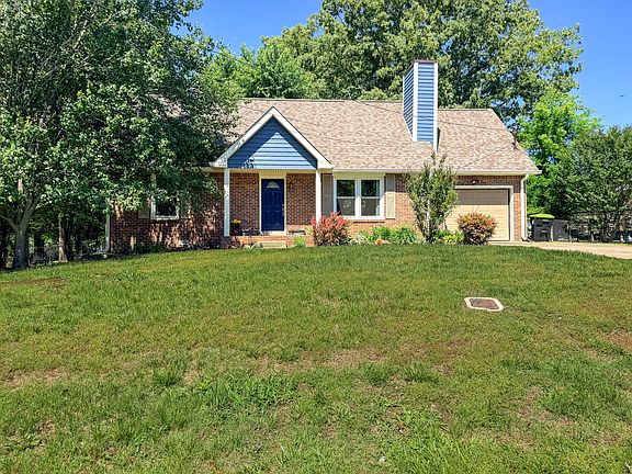2nd image of 2242 Sweetbriar Dr